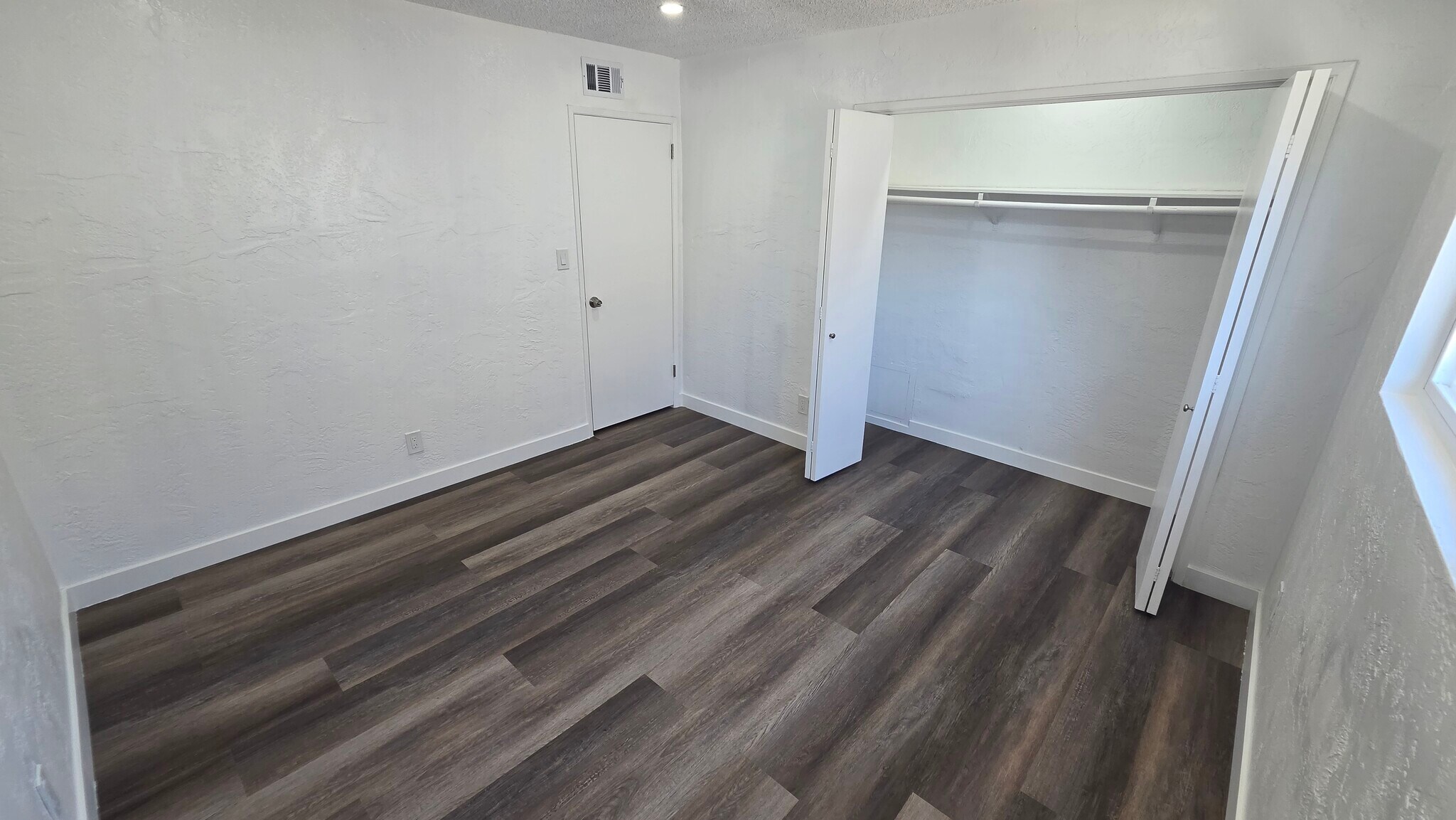 Building Photo - 25832 Cypress St