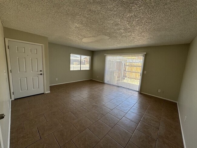 Building Photo - 5723 N 68th Dr