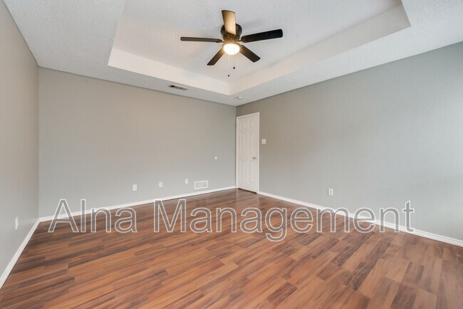 Building Photo - 6609 Gardenia Dr