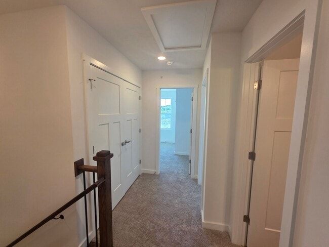 Building Photo - 1806 Canterbury Dr