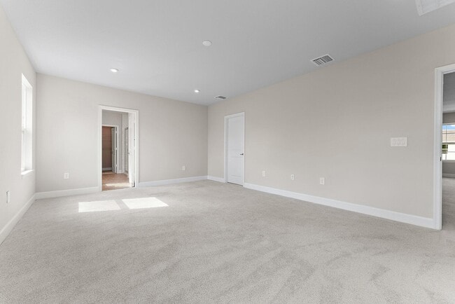 Building Photo - 210 SW Pomeroy St