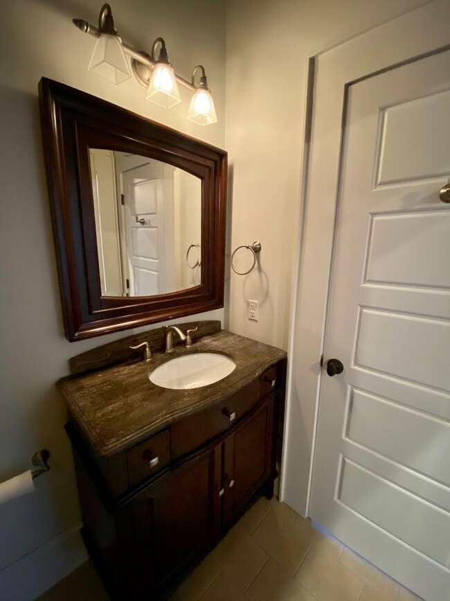 Building Photo - Beautiful 2BR/2BA Loft in Downtown Opelika