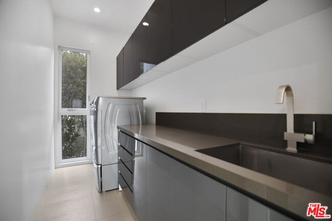 Building Photo - 6379 Colgate Ave