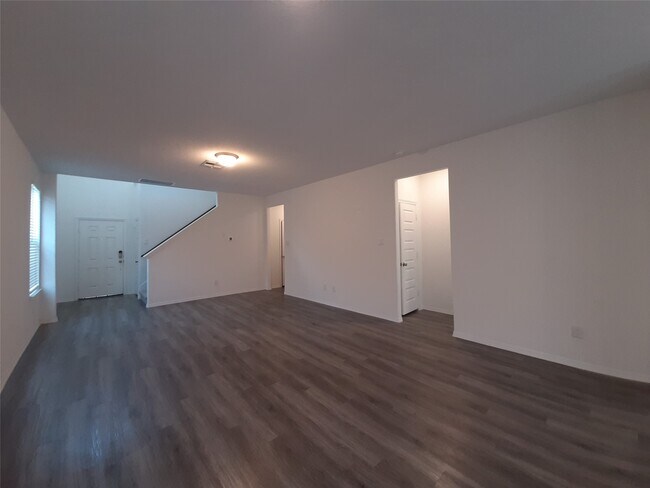 Building Photo - 16568 Moss Ln