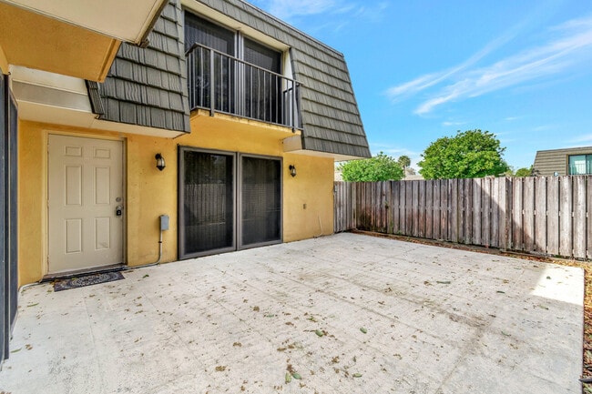 Building Photo - 311 3rd Way