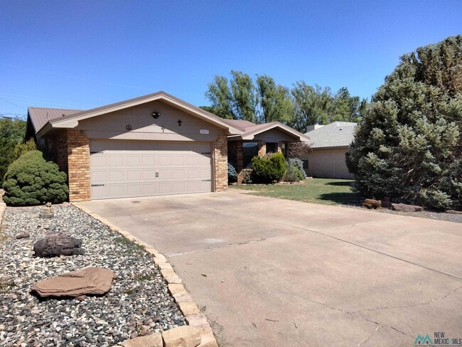 Building Photo - 3217 Cheyenne Dr