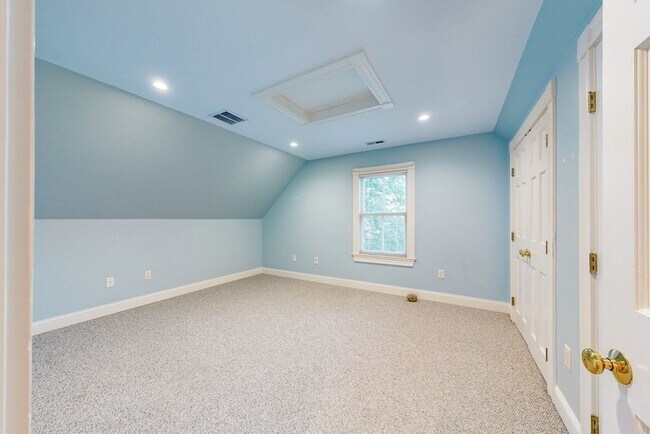 Building Photo - 90 Highland Ave