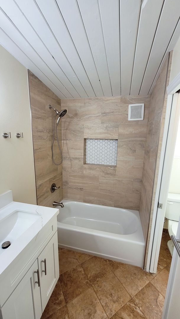 Building Photo - p12216