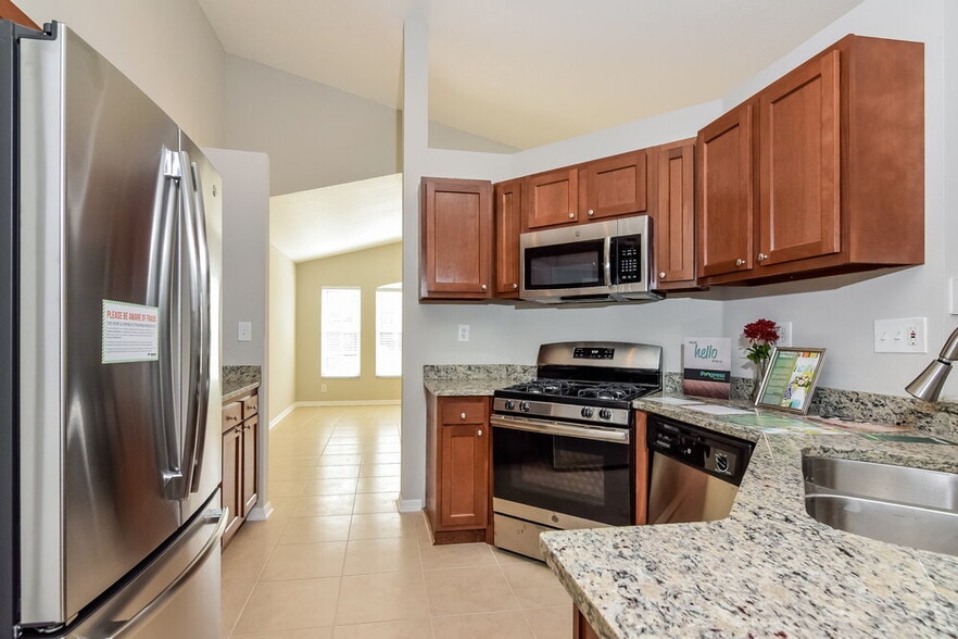 Building Photo - 622 Wave Crest Cir