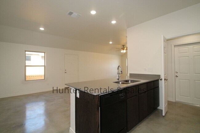 Building Photo - 1810 Ponca Trce