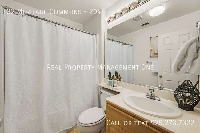 Building Photo - 32 Meritage Common