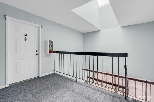 Building Photo - 101 Beverly Hl Ter