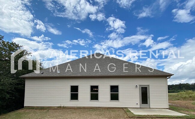 Building Photo - Home for Rent in Jasper, AL! Available to View Now!!!