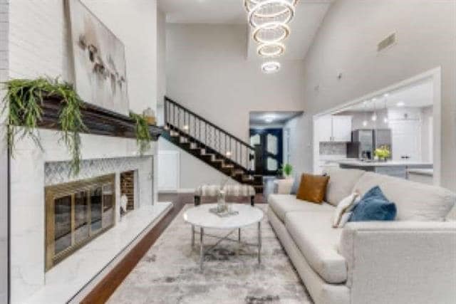 Building Photo - 28 Mont Del Dr