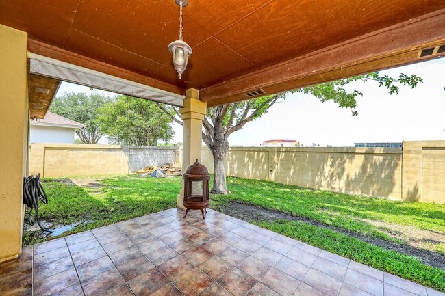 Building Photo - 6514 Grande Bay