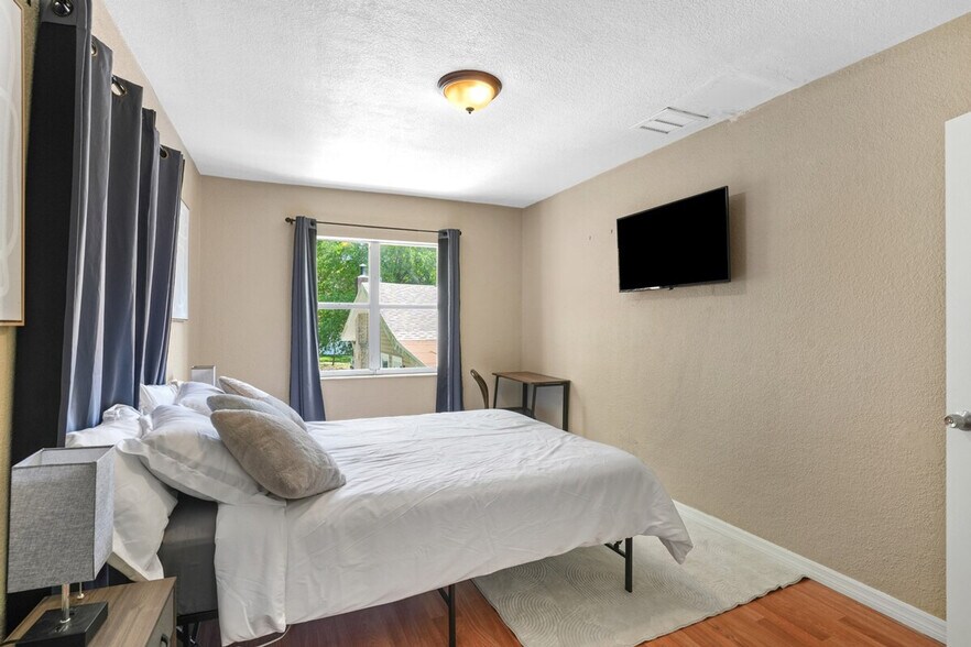 Building Photo - 3410 N 11th St