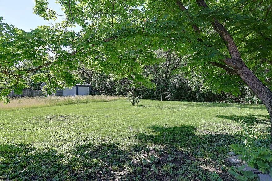 Building Photo - 2201 Wilbraham Rd