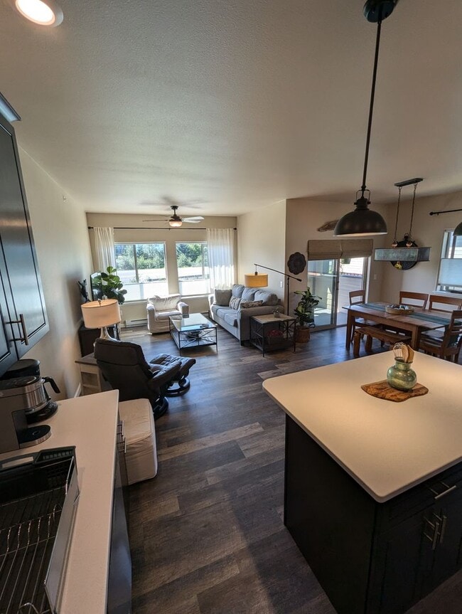 Building Photo - 2BD/1.5BA, Valley Condo, Utilities Include...