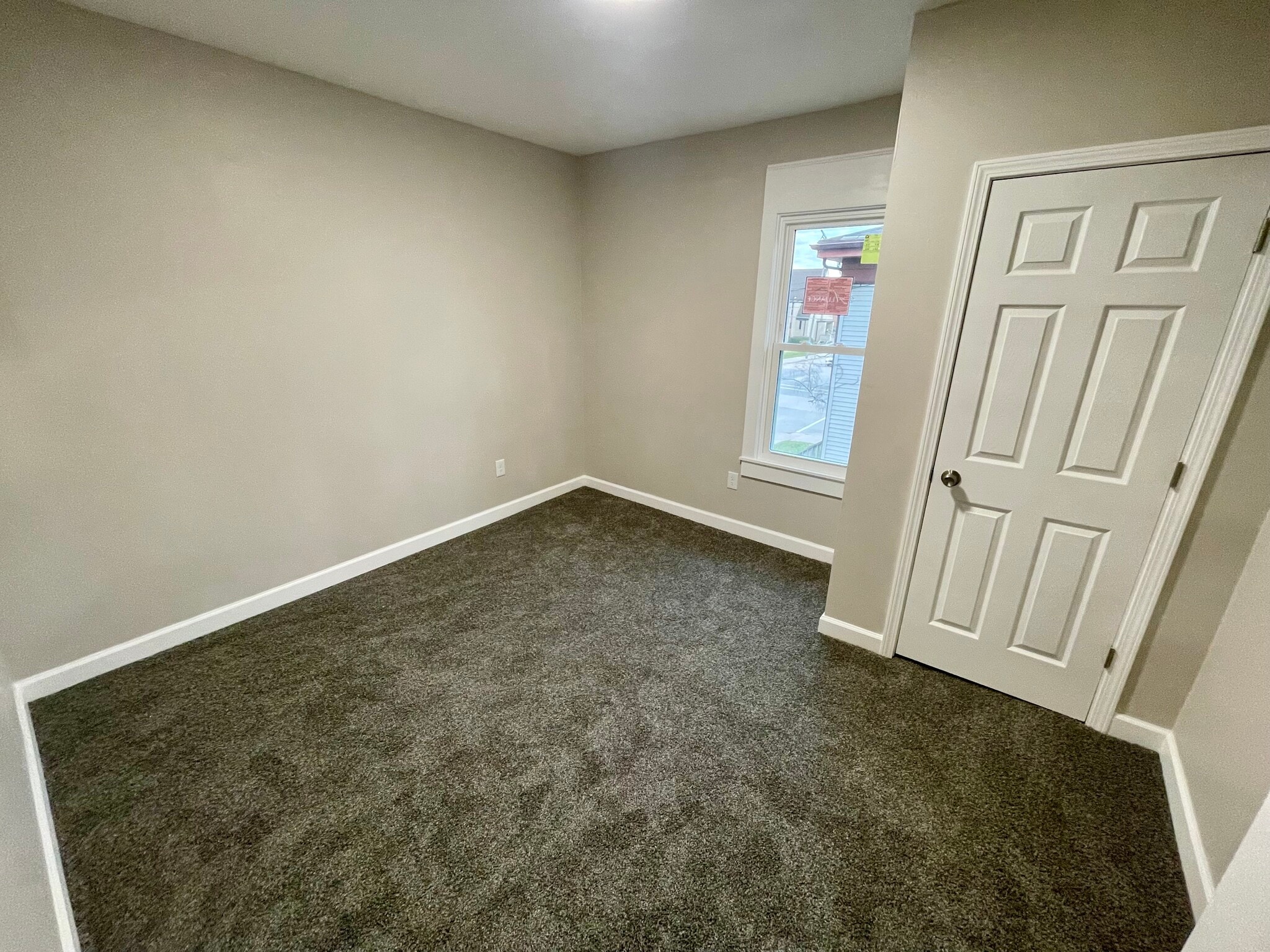 Building Photo - 307 W 9th Ave