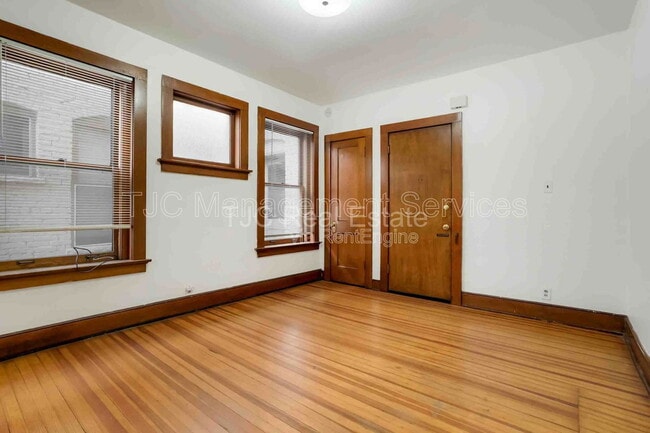 Building Photo - 2316 E 12th Ave