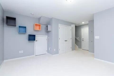 Building Photo - 951 Barclay Cir
