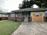 Building Photo - 2417 Becker Pl