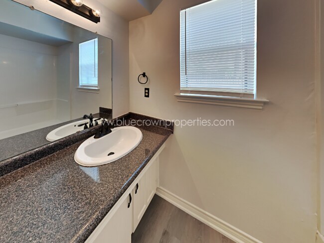 Building Photo - 1804 Bristol Cove