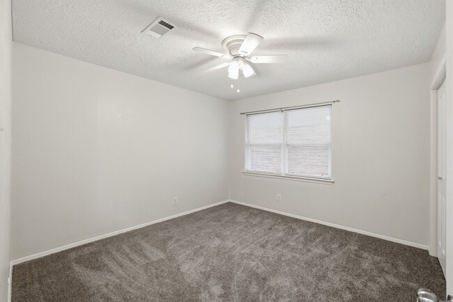 Building Photo - 1433 Cedar Post Ln