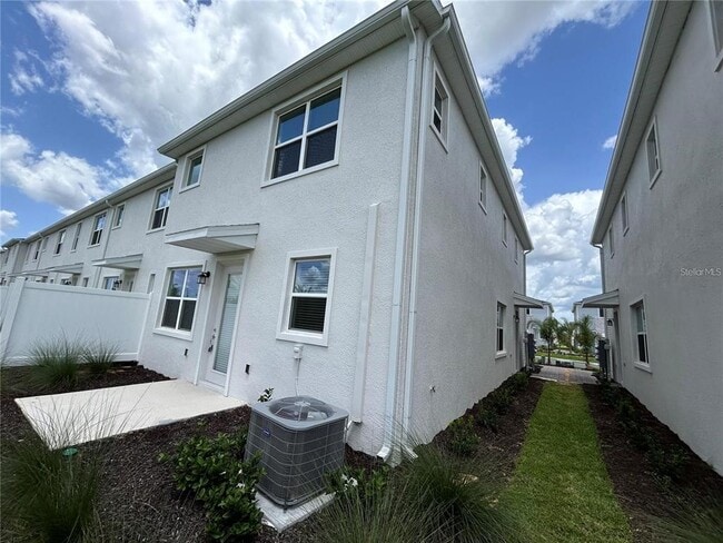 Building Photo - 398 Bogey Dr