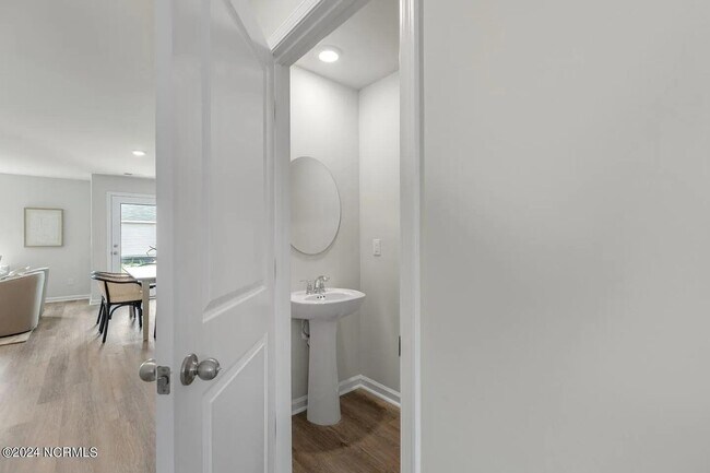 Building Photo - 7787 Pennycress Dr