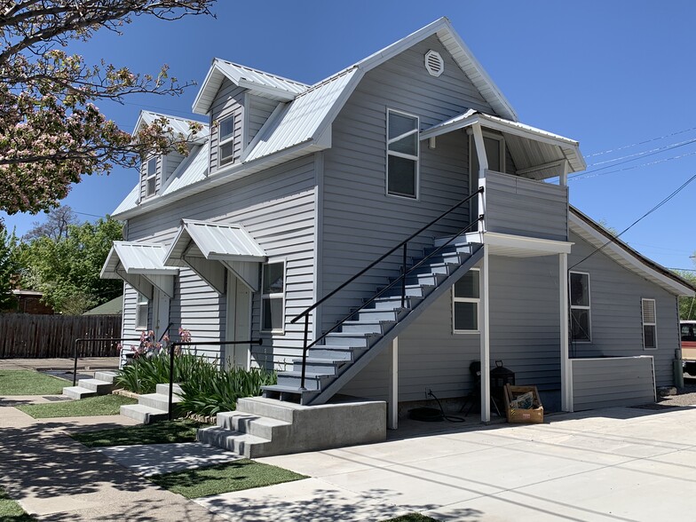 Primary Photo - 214 3rd St W