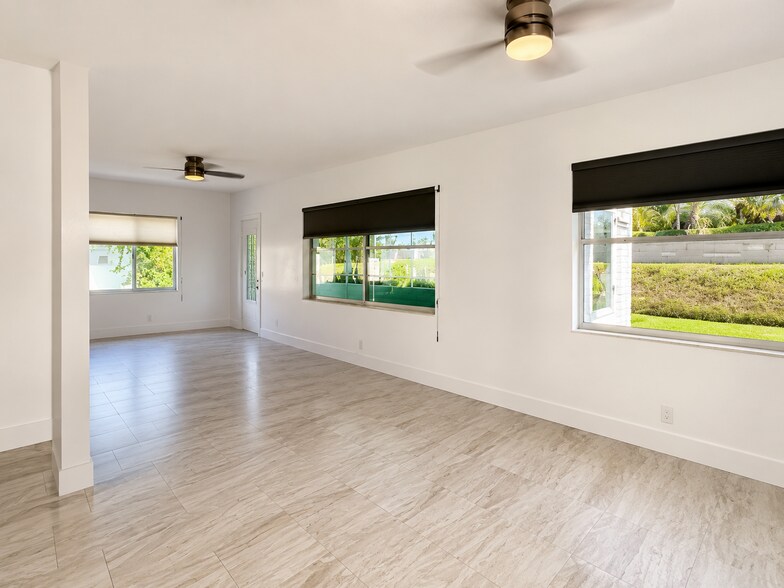 Building Photo - 1590 SW 14th Ave