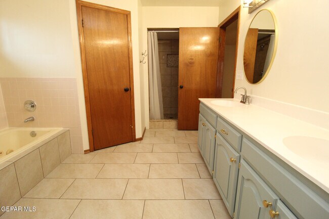 Building Photo - 1809 Pueblo Alegre Dr