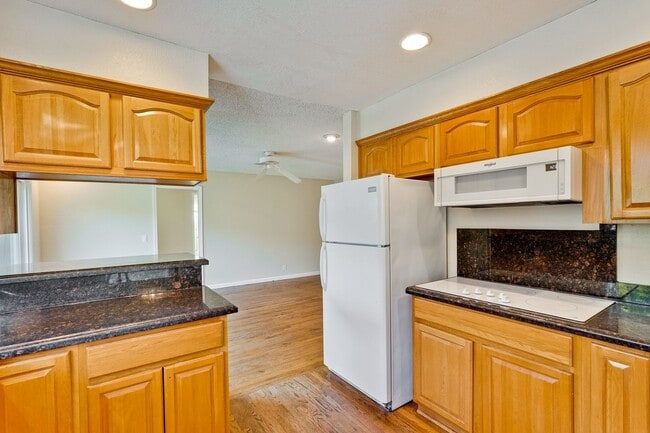Building Photo - 10534 Deodara Dr