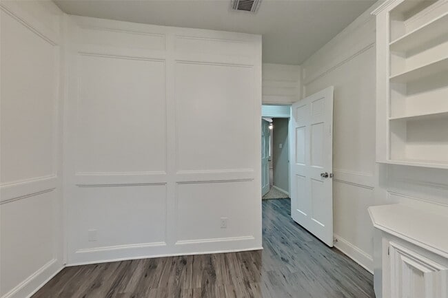 Building Photo - 12127 Rocky Lake Dr
