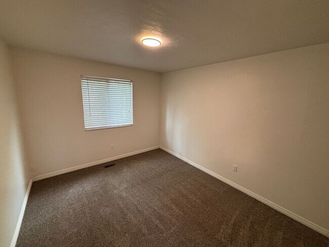 Building Photo - 3391 Wake Cir