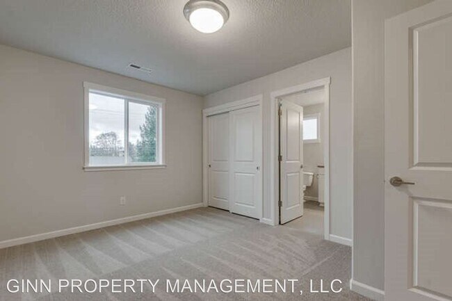 Building Photo - 3 br, 2.5 bath House - 11029 NE 23rd Circle