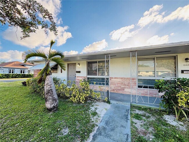 Building Photo - 1050 SW 2nd Ave