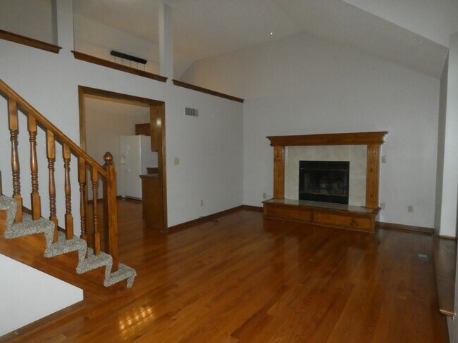 Building Photo - 6544 NW Gilly Rd