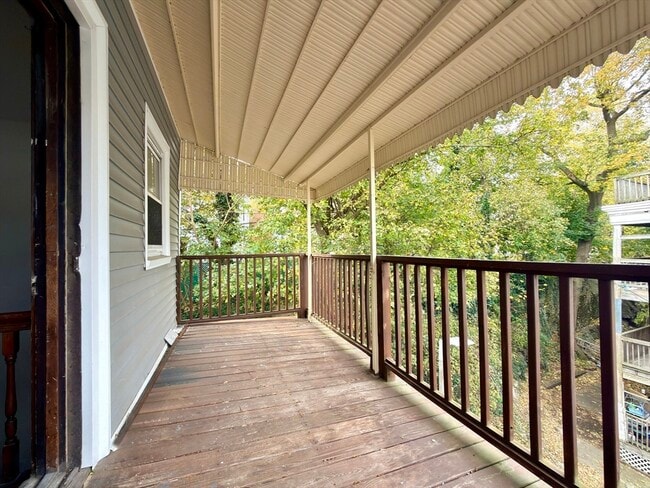 Building Photo - 18 Harold Park