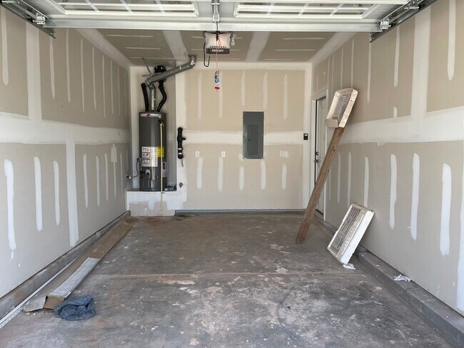Building Photo - 604 Colby Pl