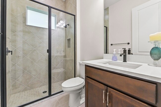 Building Photo - 15030 Wildwood Cir