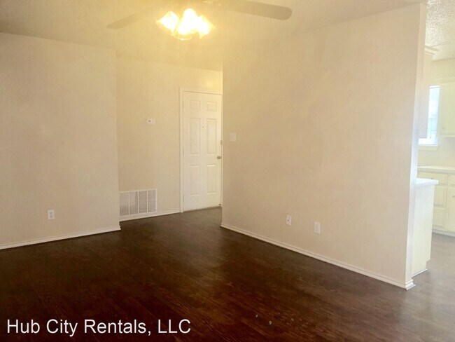 Building Photo - 2 br, 2 bath House - 8408 Avenue U