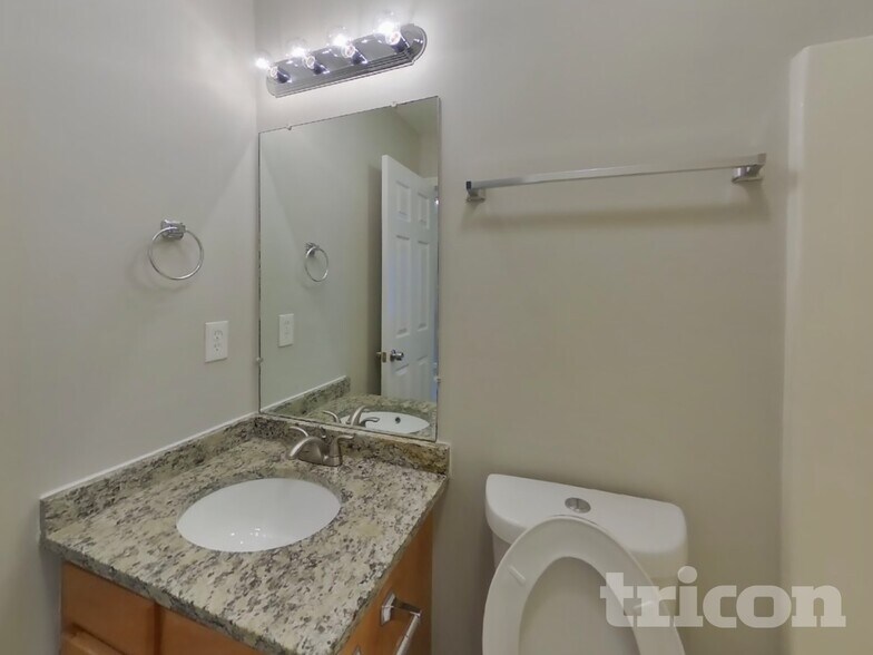 Building Photo - 1603 Covington Ct