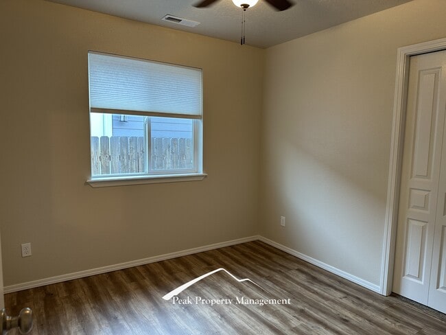 Building Photo - 12542 Ochoco St