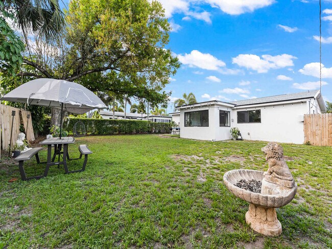 Building Photo - 2740 NW 21st St