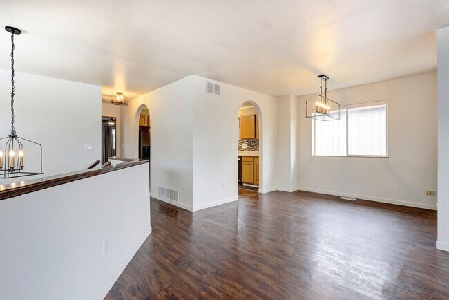 Building Photo - East Anchorage Home Near Trails & Parks; W/D in unit, Garage, Fenced Yard; Quick Access to JBER