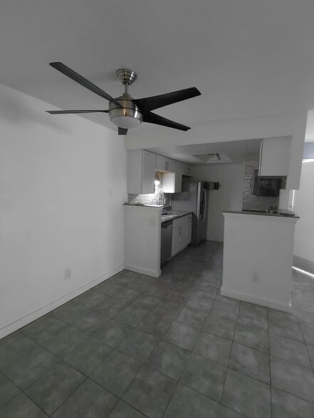 Building Photo - 14433 E Jewell Ave