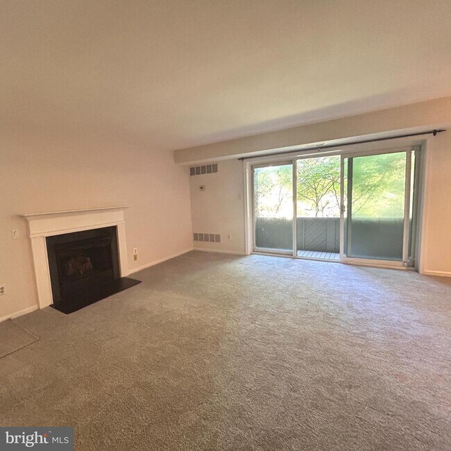 Building Photo - 1705 Mountainview Dr