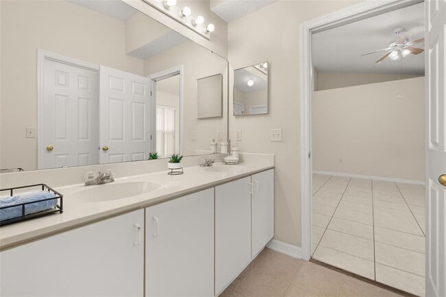 Building Photo - 2533 Quail Park Terrace